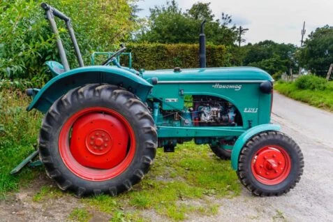 Ako vyriešiť garáž na traktor?