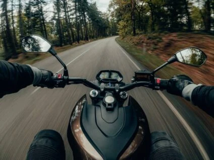 Ako vybrať garáž na motorku?