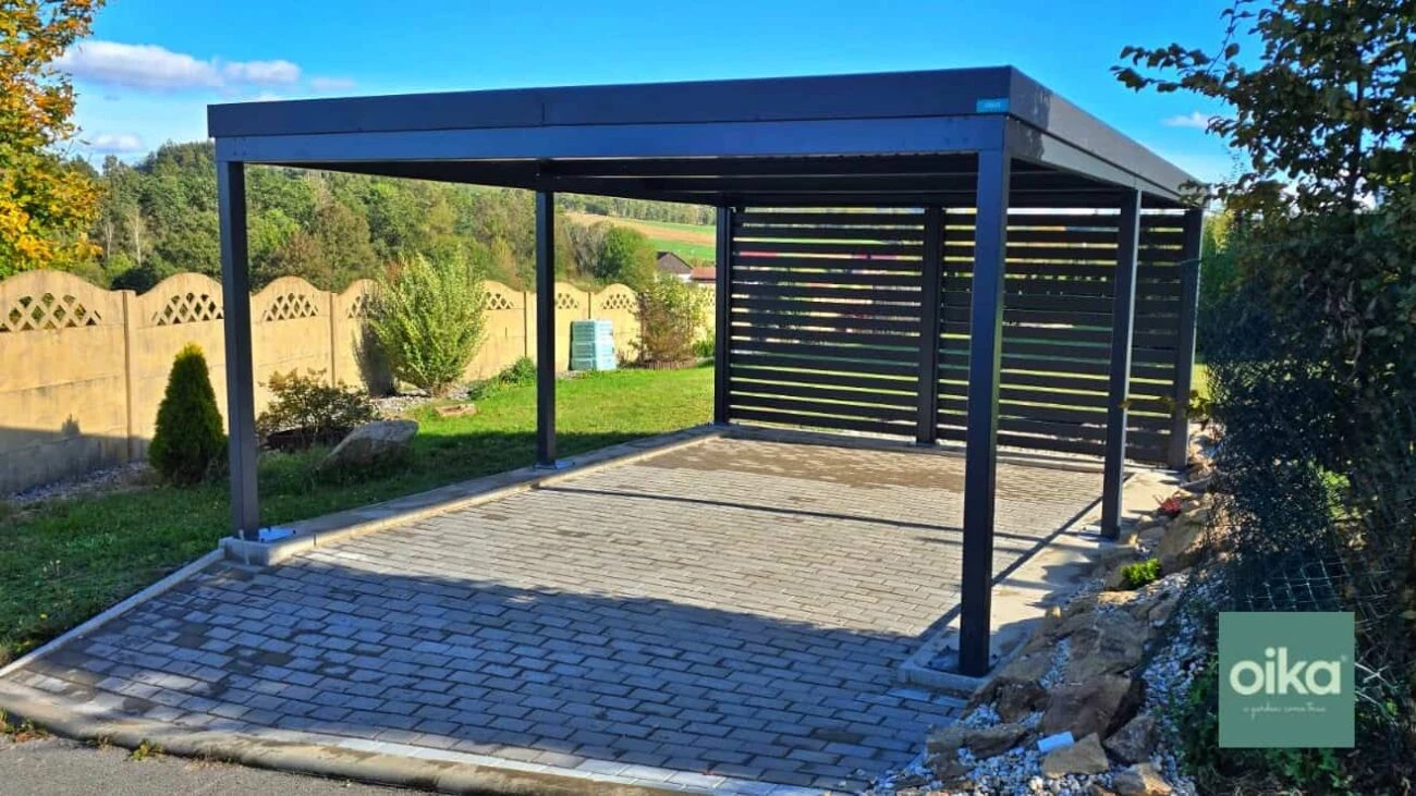 Štýlový montovaný prístrešok pre 1 auto v antracitovej farbe