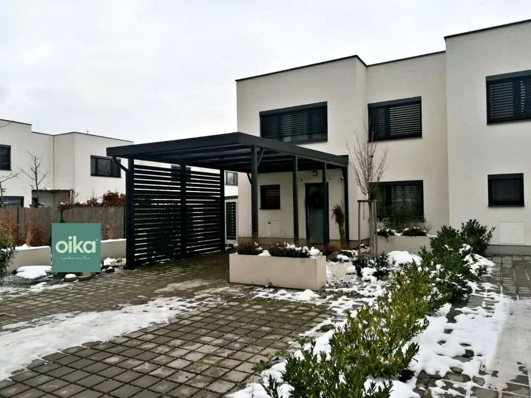 Montovaný prístrešok pre auto