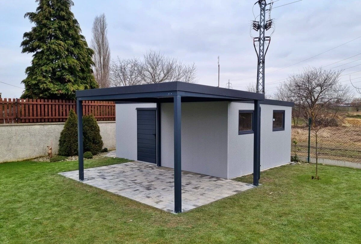 Montovaný záhradný domček so záhradným prístreškom