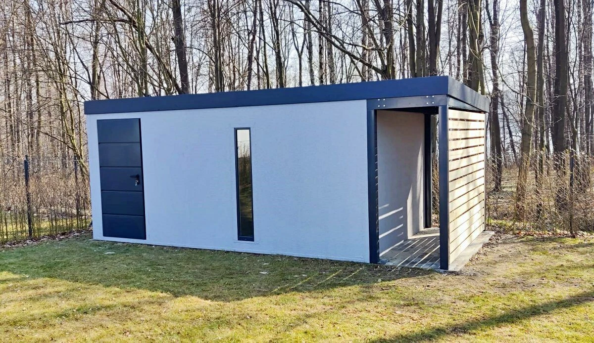 Montovaný záhradný domček s prístreškom na odpadky
