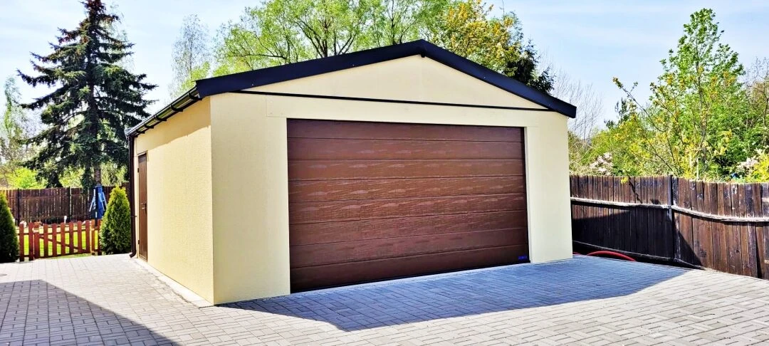 Montovaná dvojgaráž so sedlovou strechou